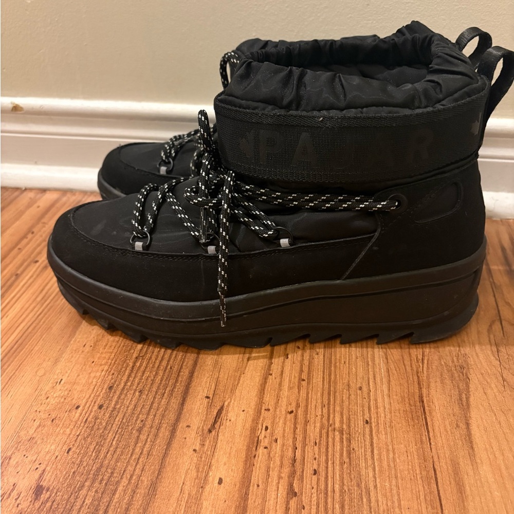 Pajar Black Winter Boots with Patterned Laces